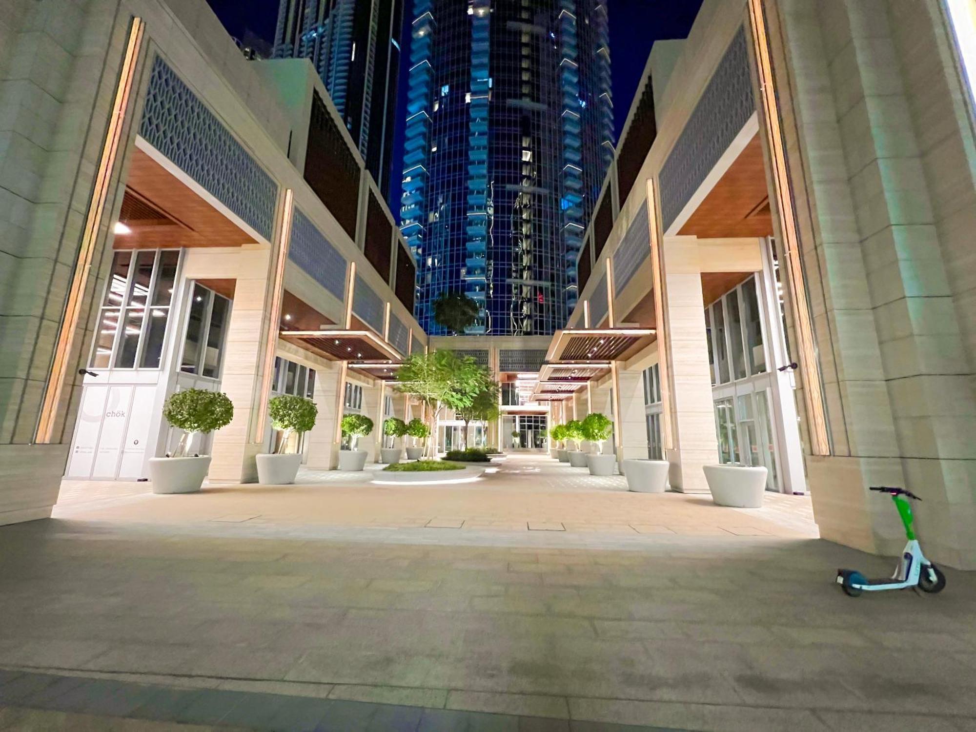 Downtown Luxury - Stunning Burj Khalifa & Sea View - 5 Minutes Walk To Dubai Mall Екстер'єр фото
