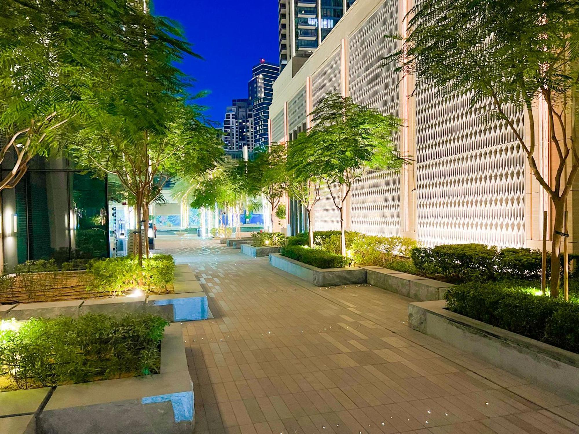Downtown Luxury - Stunning Burj Khalifa & Sea View - 5 Minutes Walk To Dubai Mall Екстер'єр фото