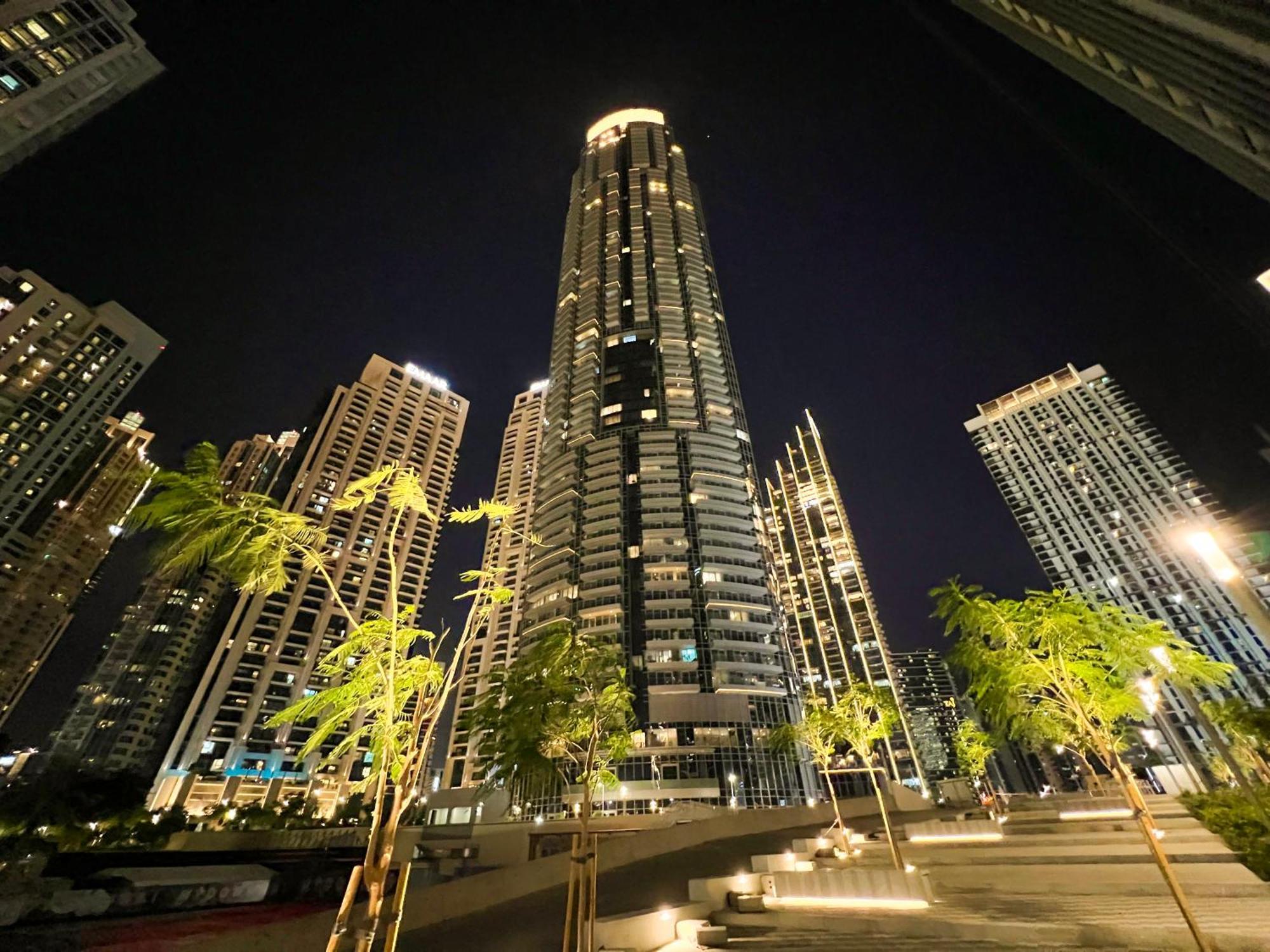 Downtown Luxury - Stunning Burj Khalifa & Sea View - 5 Minutes Walk To Dubai Mall Екстер'єр фото